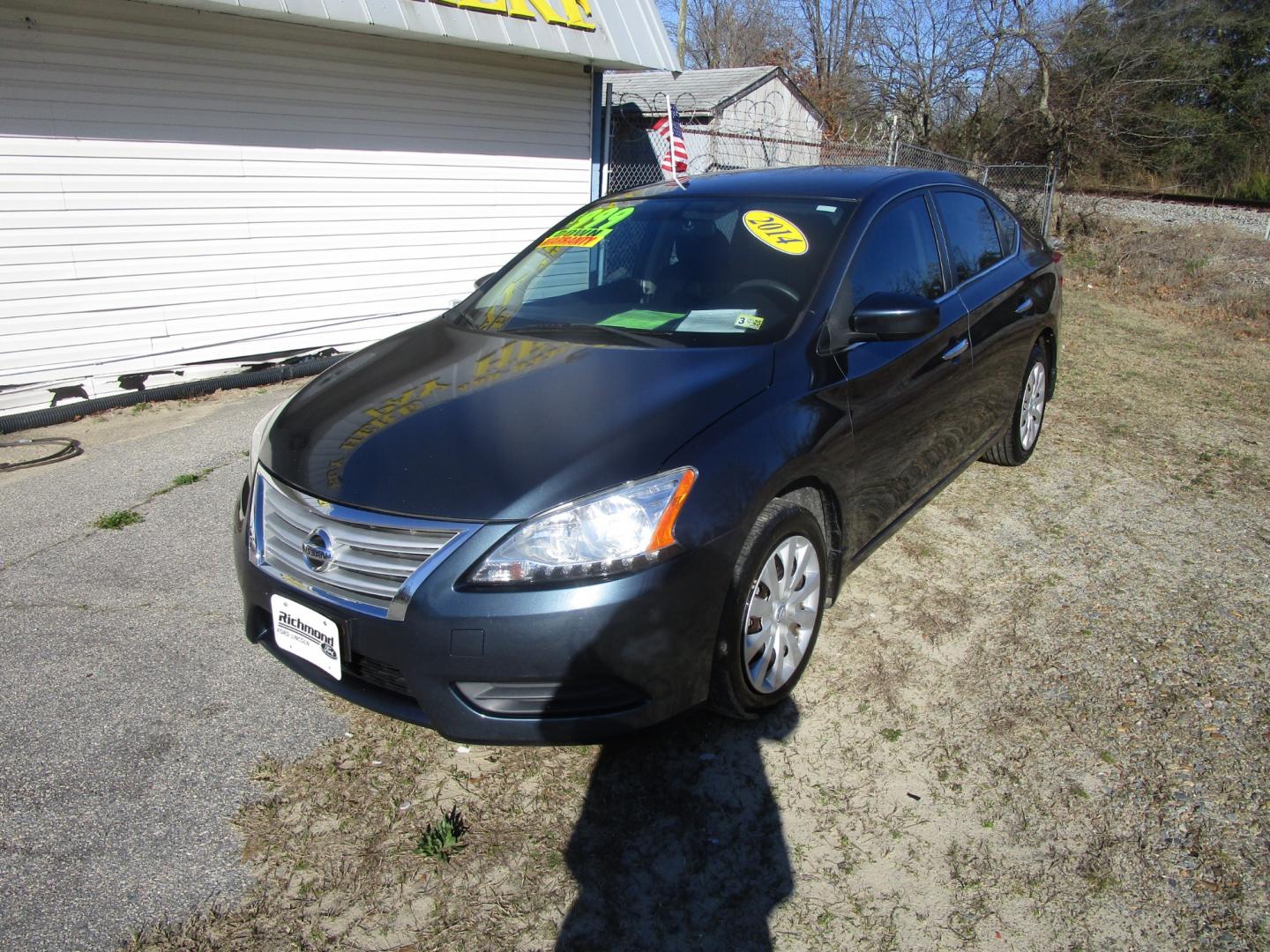 2014 Blue Nissan Sentra (3N1AB7AP9EY) , located at 2553 Airline Blvd, Portsmouth, VA, 23701, (757) 488-8331, 36.813889, -76.357597 - Down Payment: $995 Weekly Payment: $95 APR: 23.9% Repayment Terms: 42 Months ***CALL ELIZABETH SMITH - DIRECTOR OF MARKETING @ 757-488-8331 TO SCHEDULE YOUR APPOINTMENT TODAY AND GET PRE-APPROVED RIGHT OVER THE PHONE*** - Photo#1